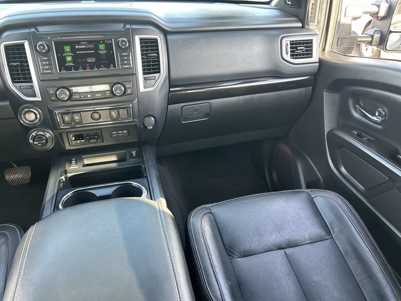 Used 2019 Nissan Titan SL w/ Midnight Edition AWD/4WD image 13