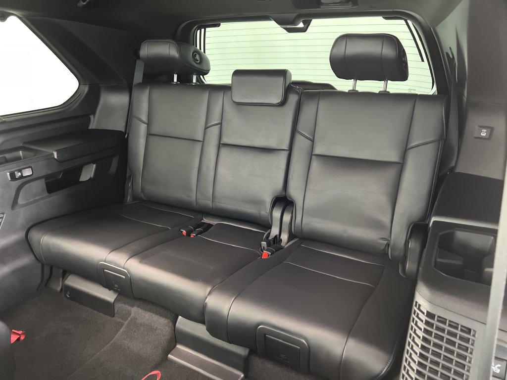 Used 2025 Toyota Sequoia Platinum AWD/4WD image 43