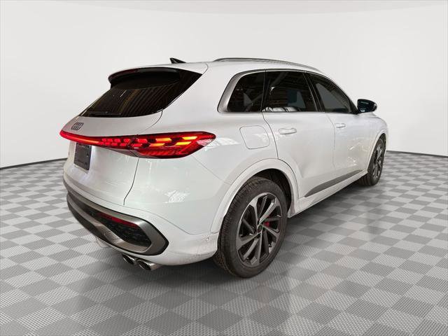 New 2025 Audi SQ5 Premium w/ Convenience Package AWD/4WD image 2