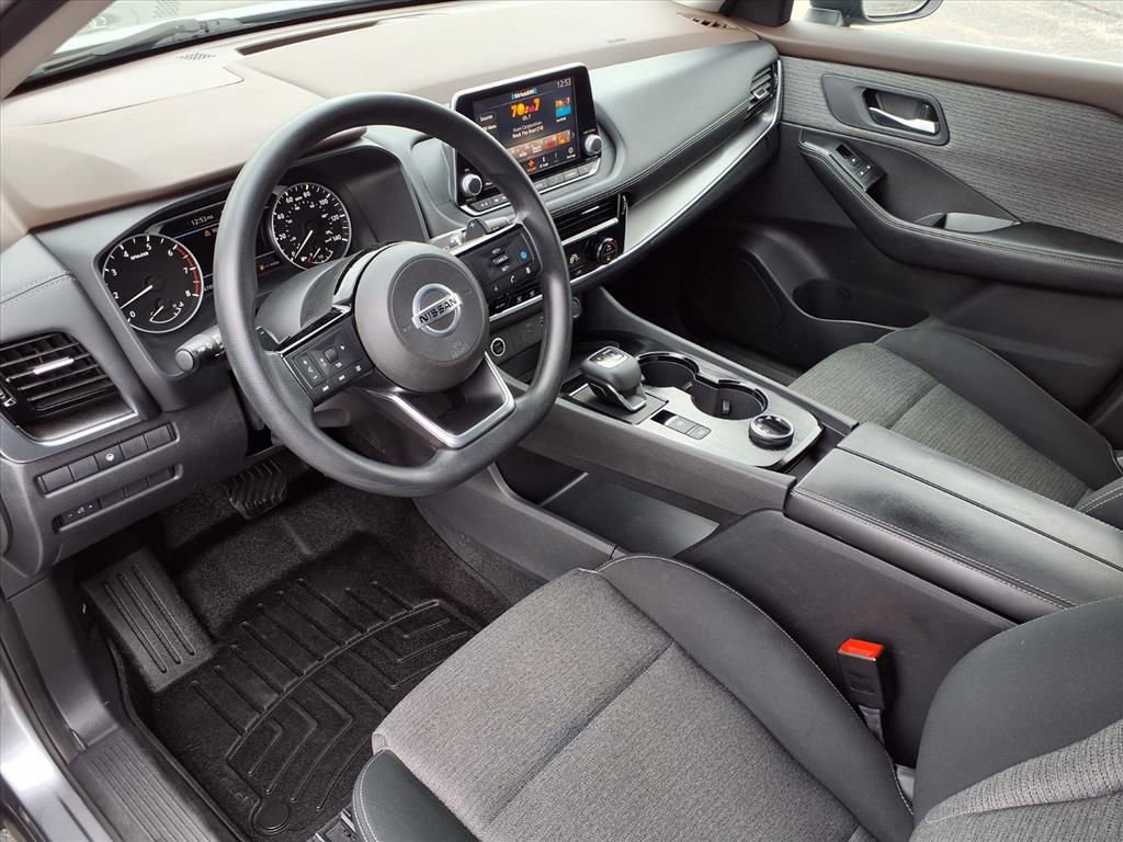 Used 2021 Nissan Rogue SV image 4