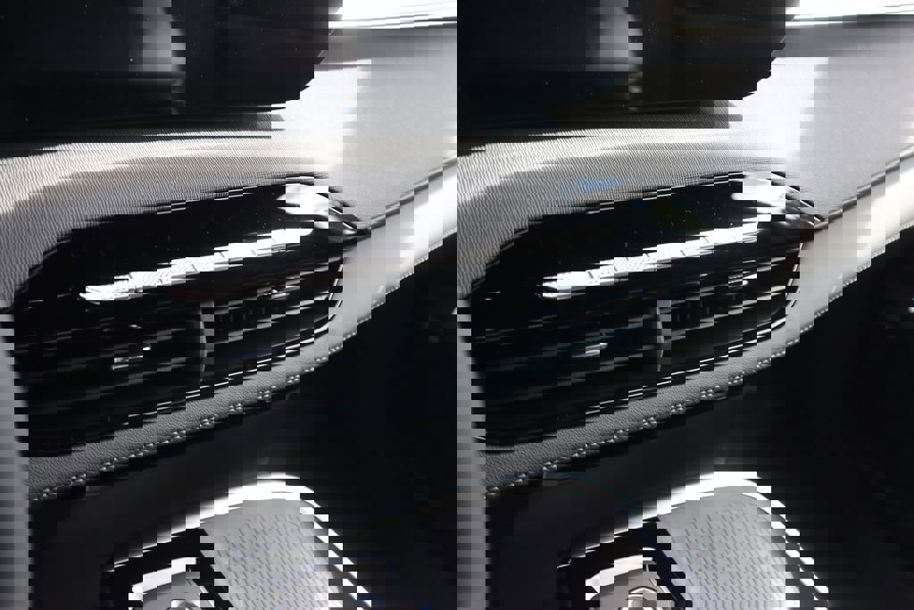 New 2026 Buick Enclave Sport Touring w/ Power Package image 9