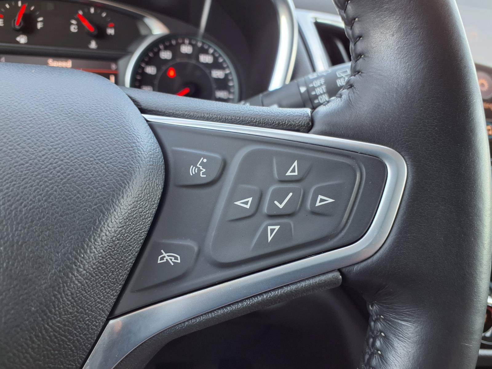 Used 2022 Chevrolet Equinox Premier FWD image 13
