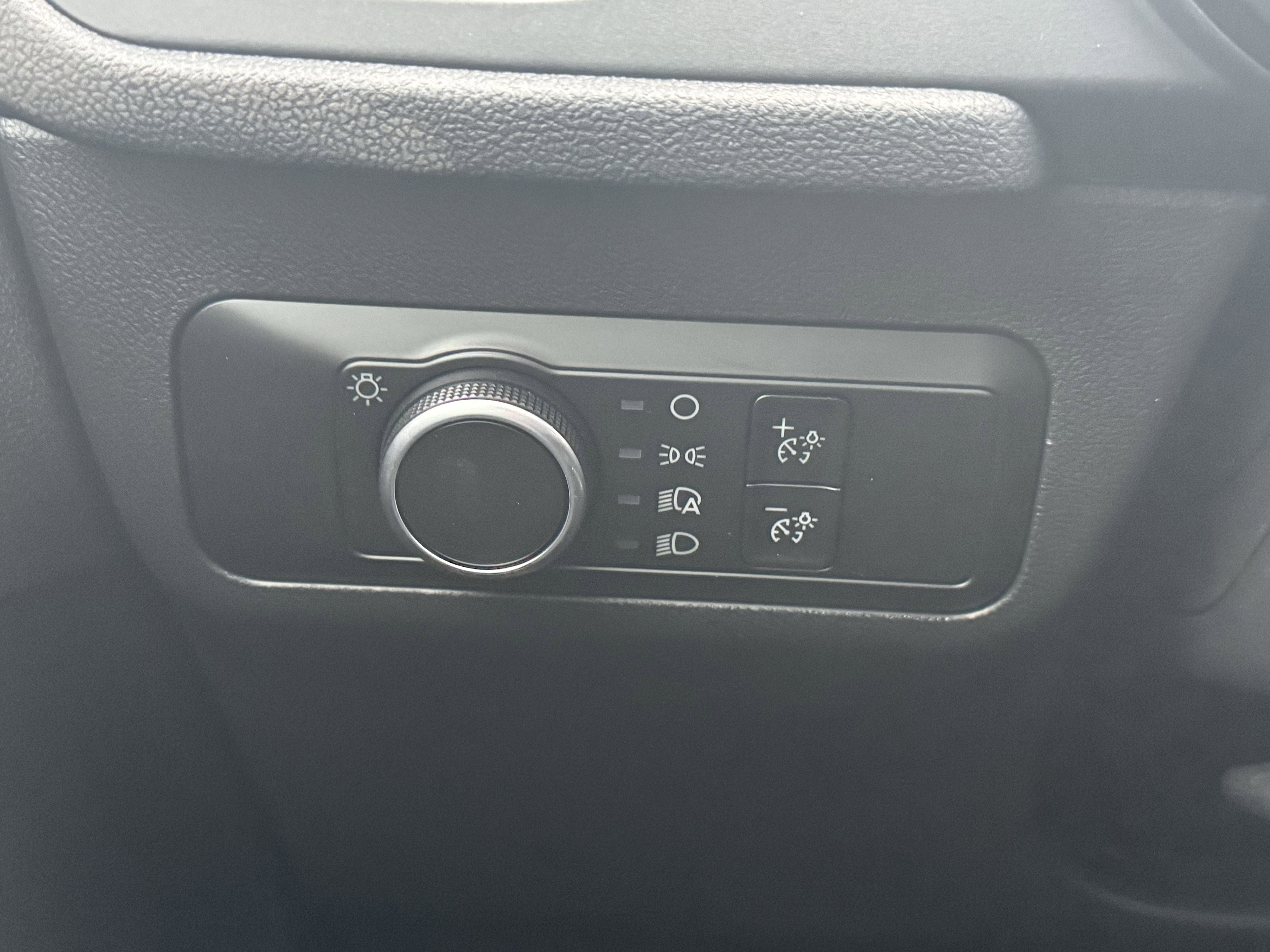 New 2026 Ford Escape ST-Line w/ Cold Weather Package image 10