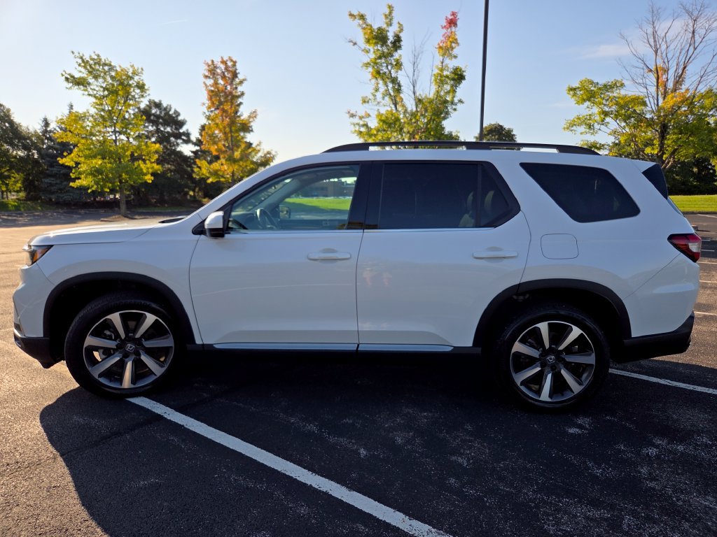 Certified 2025 Honda Pilot Elite image 26