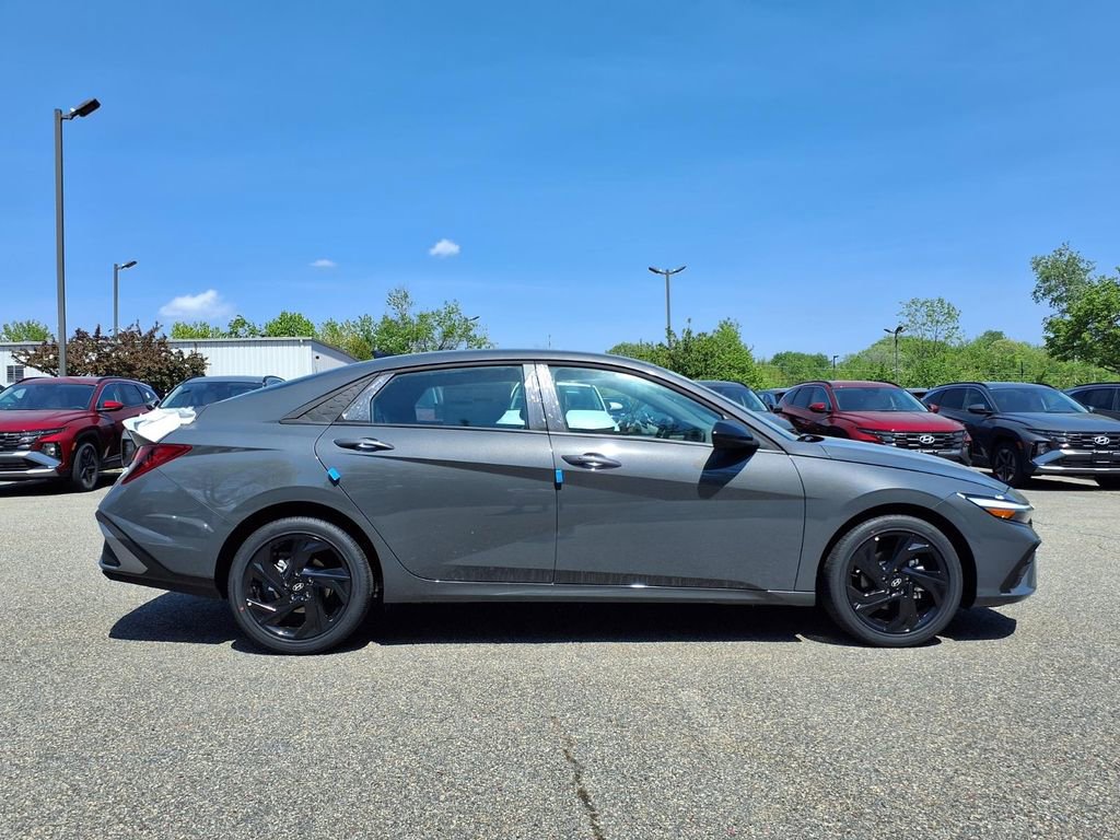 New 2026 Hyundai Elantra Sport FWD image 4