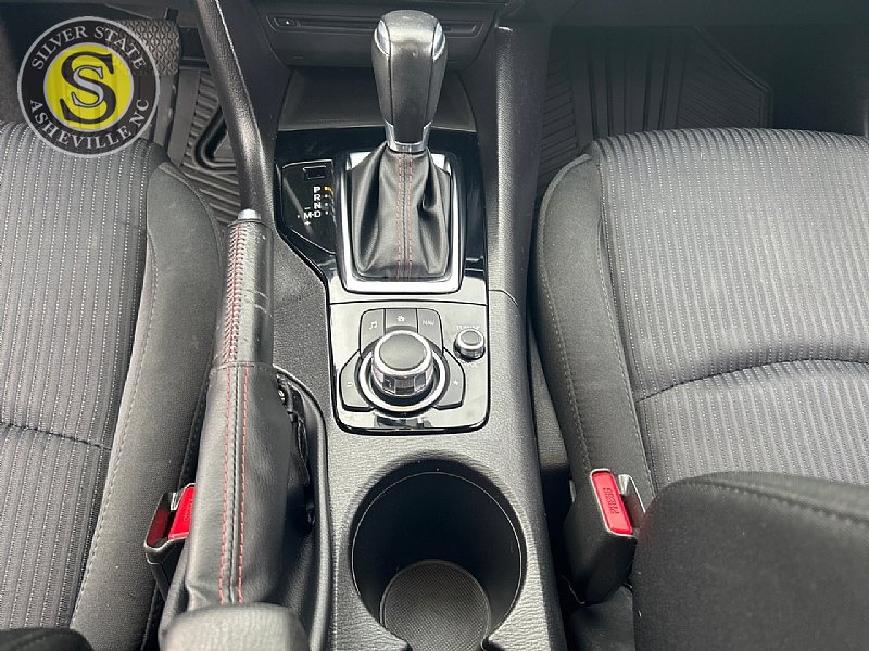 Used 2016 MAZDA MAZDA3 i Touring w/ Popular Equipment Package image 25