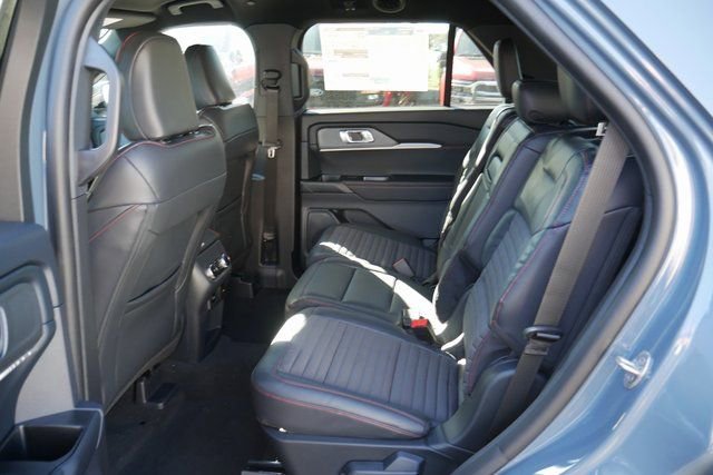 New 2026 Ford Explorer ST-Line w/ ST-Line Street Pack image 24