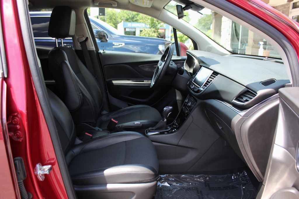 Used 2019 Buick Encore Preferred AWD/4WD image 27