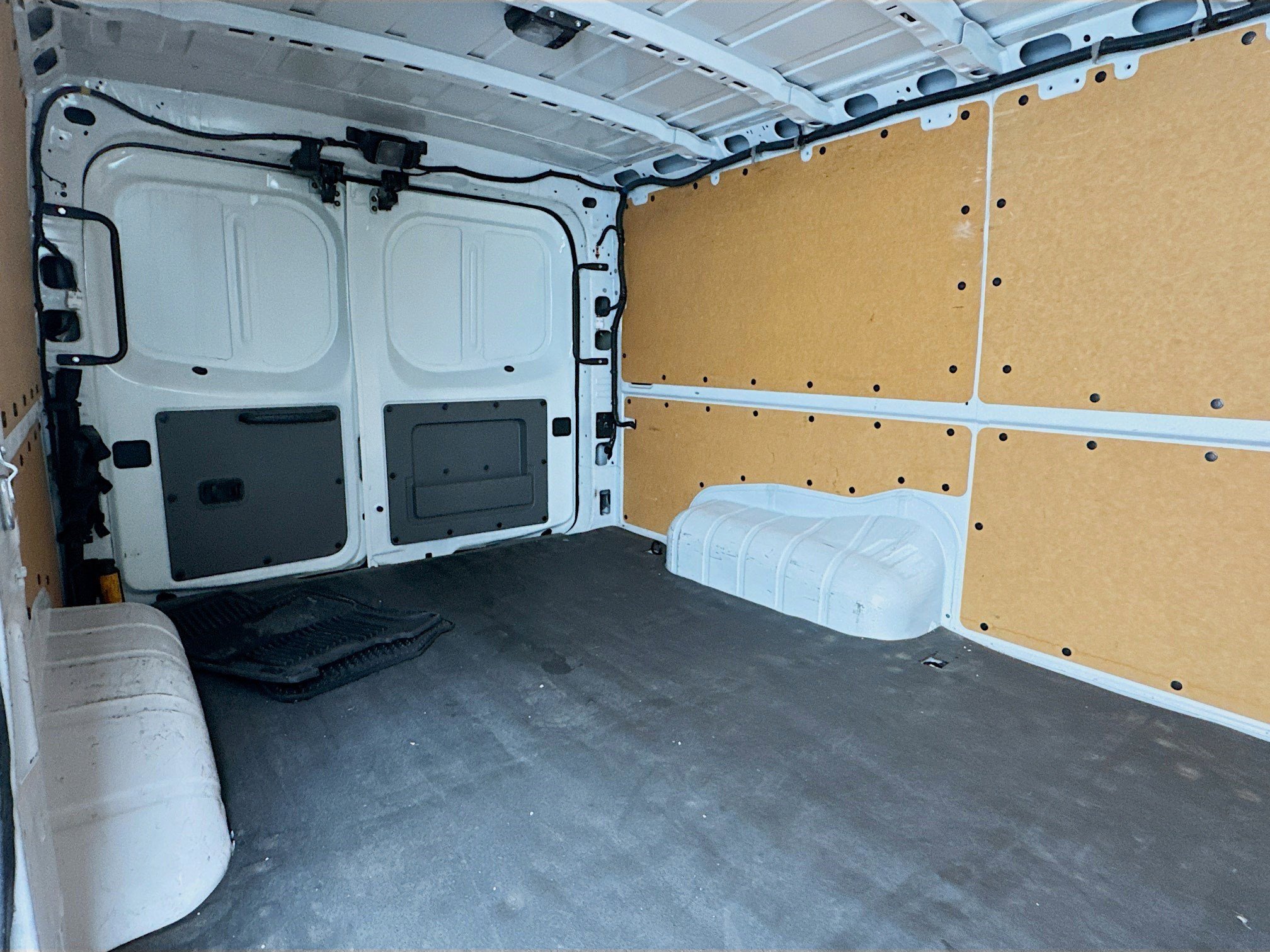 Used 2020 Nissan NV 2500 SV w/ Navigation Package image 16