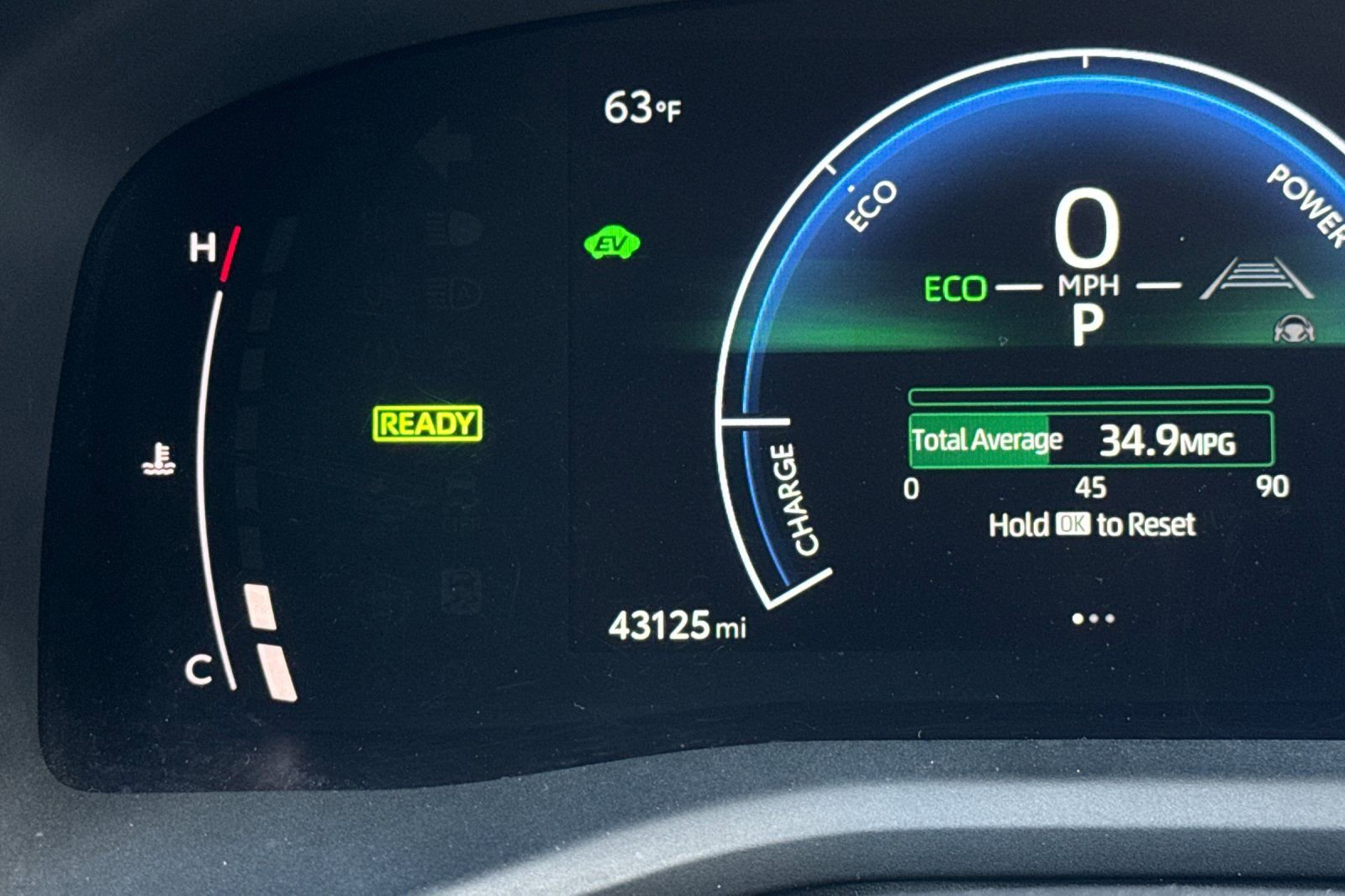 Used 2025 Toyota Camry LE image 25