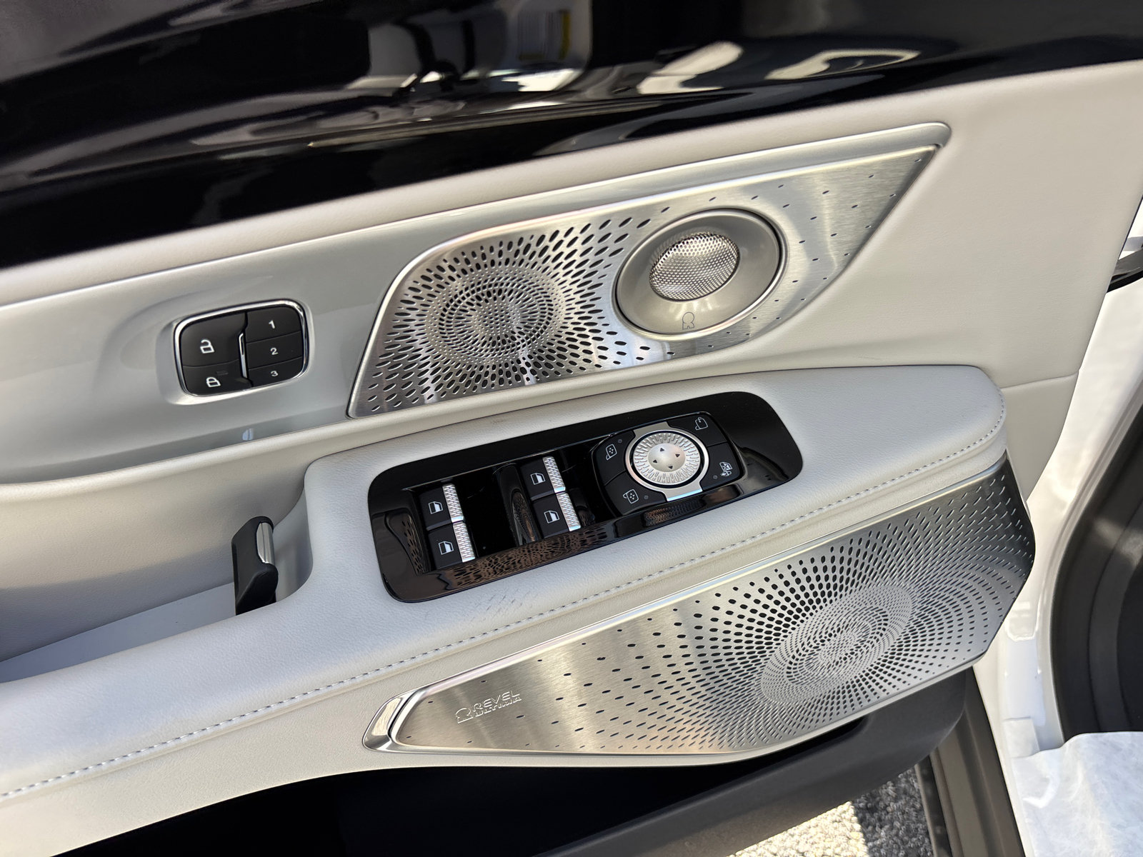 New 2026 Lincoln Nautilus Reserve AWD/4WD image 12