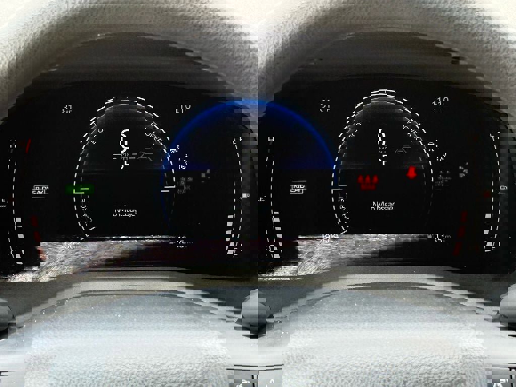 Used 2025 Toyota Camry LE image 23