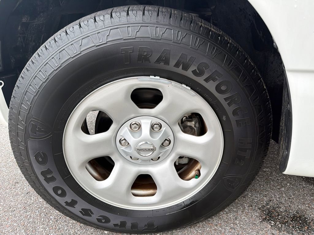 Used 2022 Nissan Titan S image 30