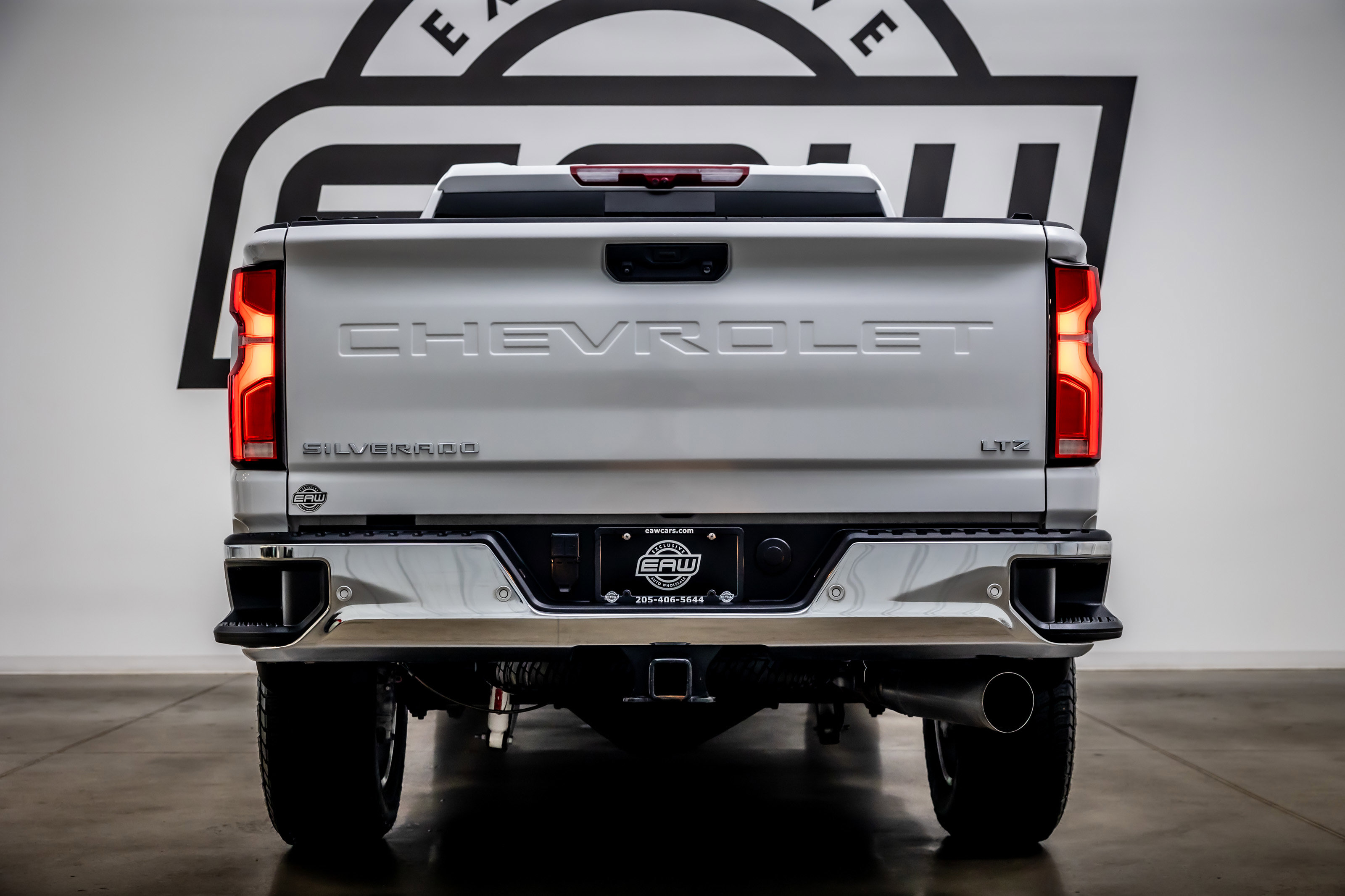 Used 2025 Chevrolet Silverado 2500 LTZ w/ LTZ Premium Package AWD/4WD image 10