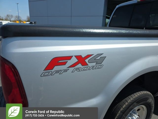 Used 2004 Ford F250 XL image 9