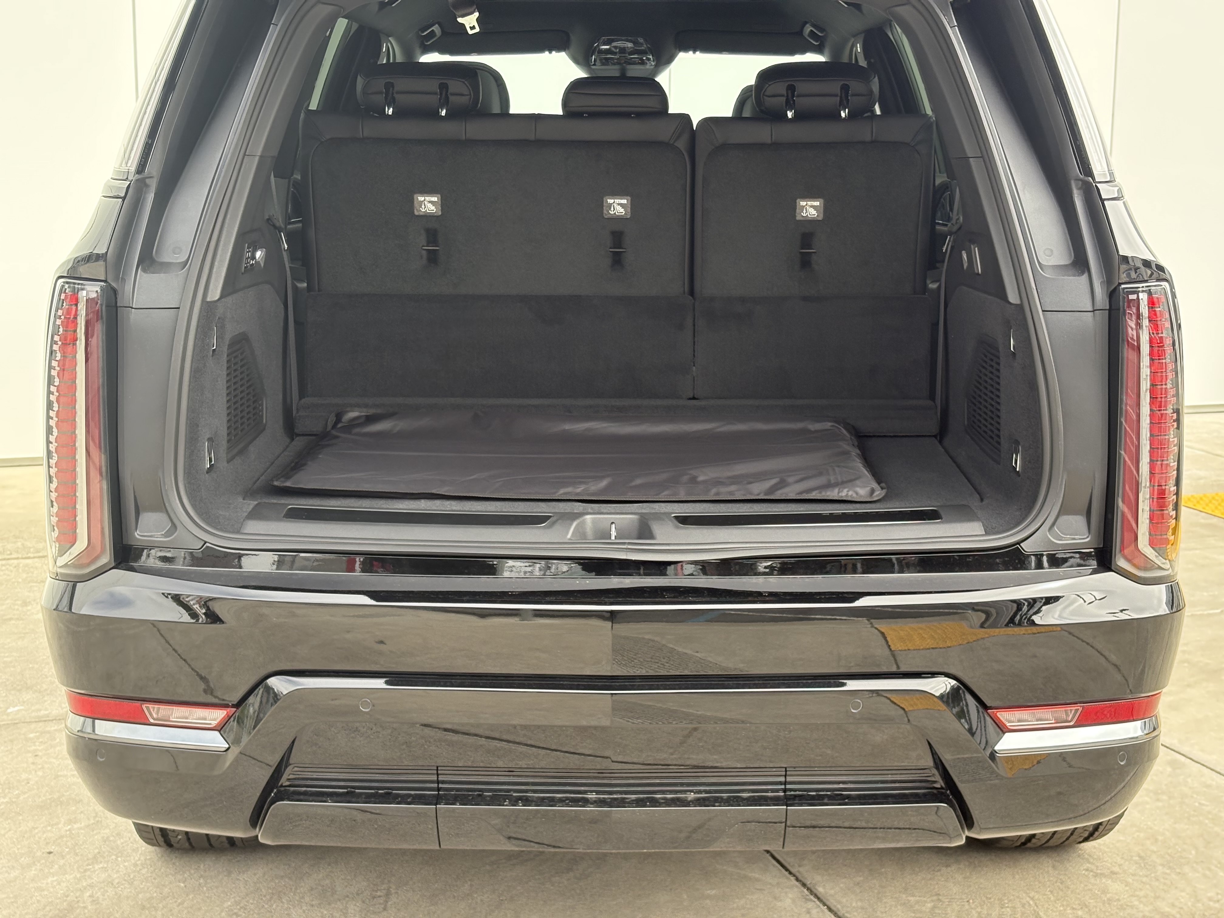 New 2026 Cadillac Escalade IQL Sport 1 AWD/4WD image 9