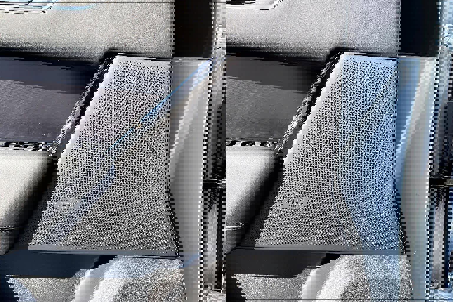 New 2026 Land Rover Range Rover Velar Dynamic SE image 21