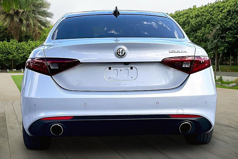 Used 2021 Alfa Romeo Giulia Ti RWD image 3