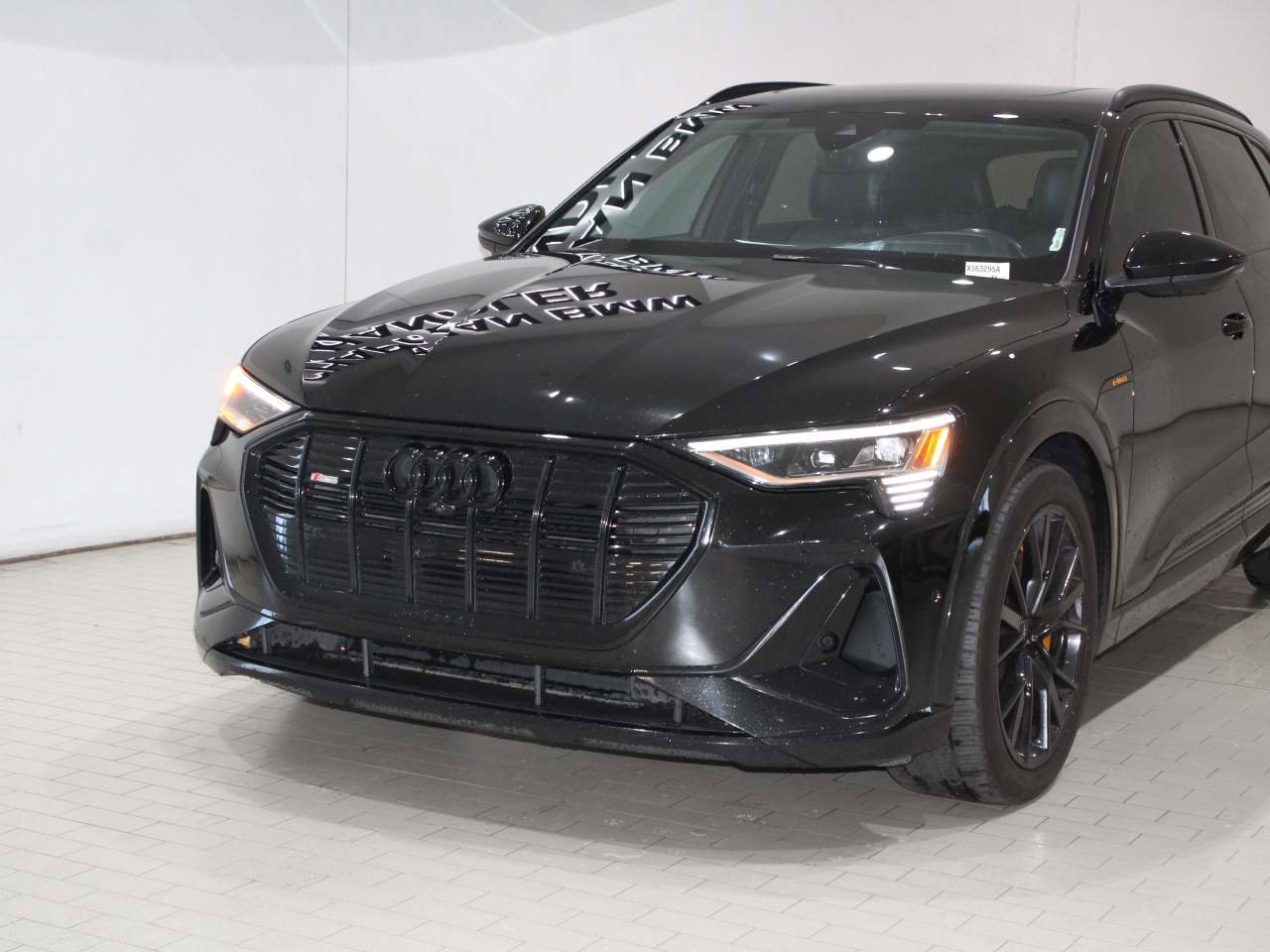 Used 2023 Audi e-tron Chronos AWD/4WD image 2