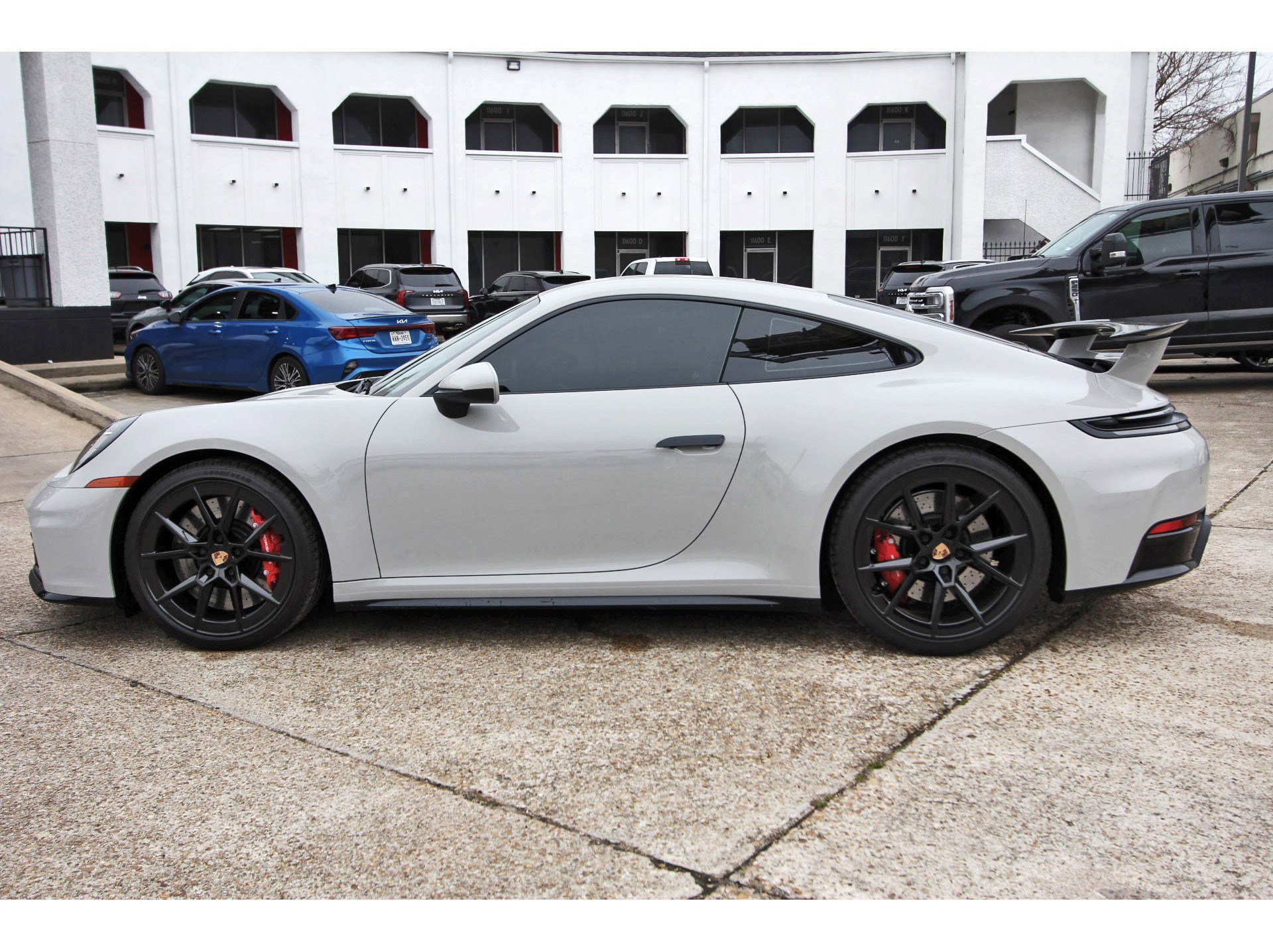 Used 2025 Porsche 911 Carrera S image 4