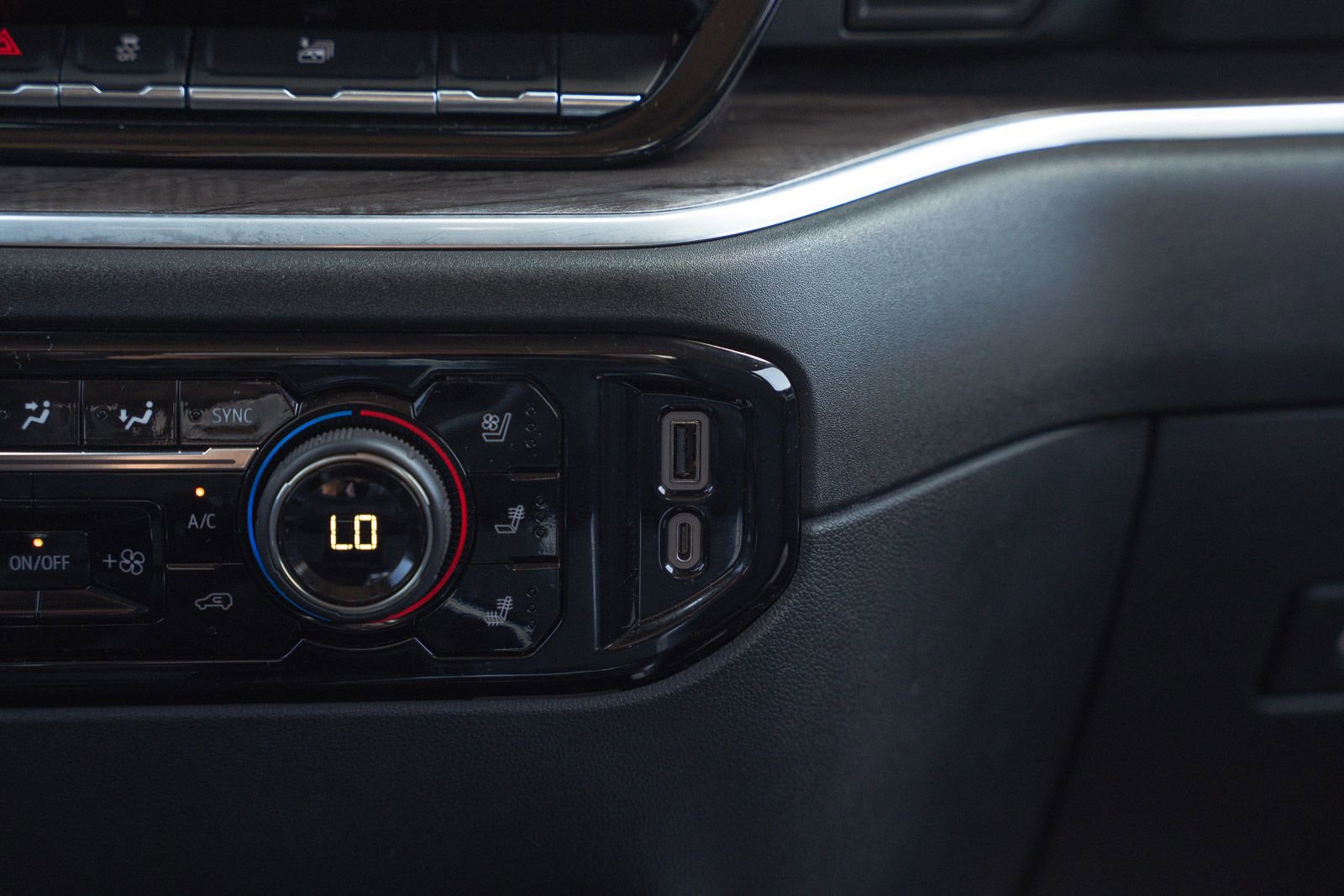 Used 2022 Chevrolet Silverado 1500 LTZ w/ LTZ Premium Package image 33