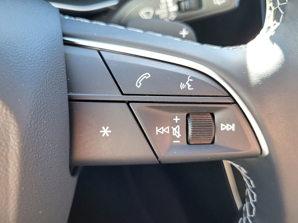 Used 2025 Audi Q7 3.0T Premium w/ Convenience Package image 18