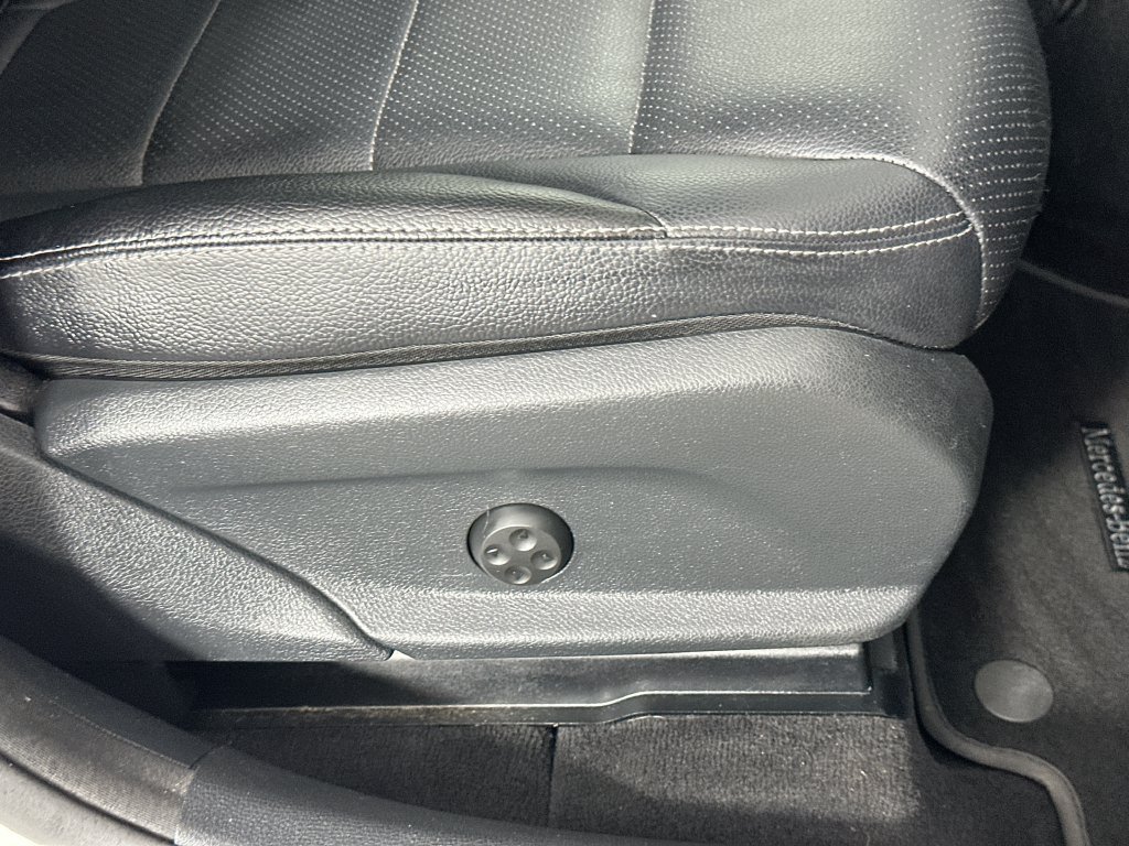 Used 2017 Mercedes-Benz GLC 300 image 22