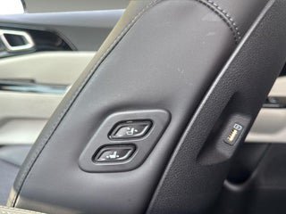 Used 2024 Kia Carnival SX FWD image 19