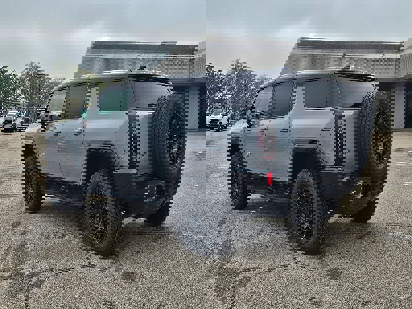 New 2026 GMC Hummer EV SUV image 3