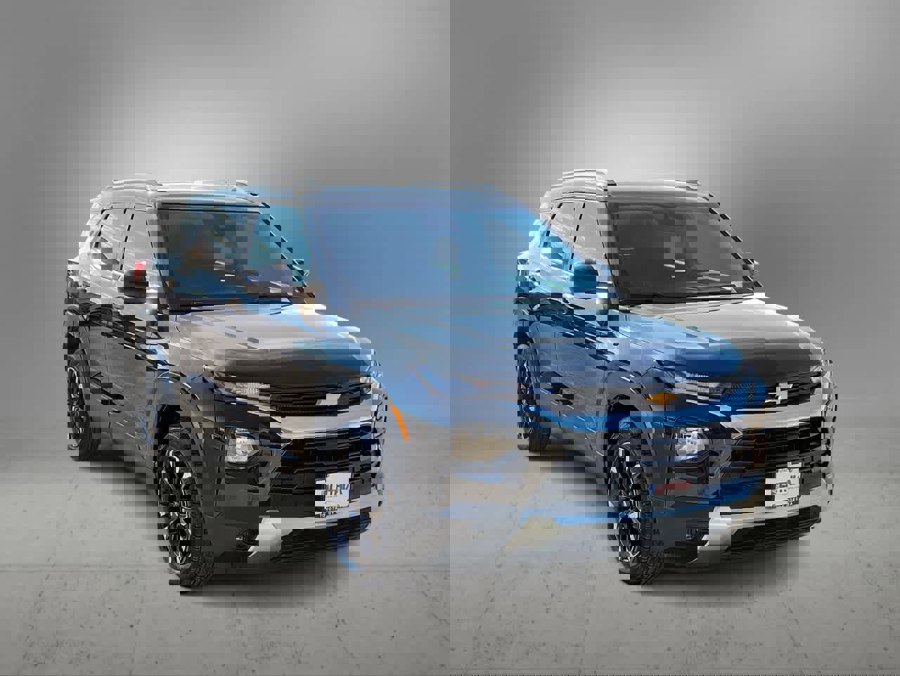 Used 2023 Chevrolet TrailBlazer LT image 2