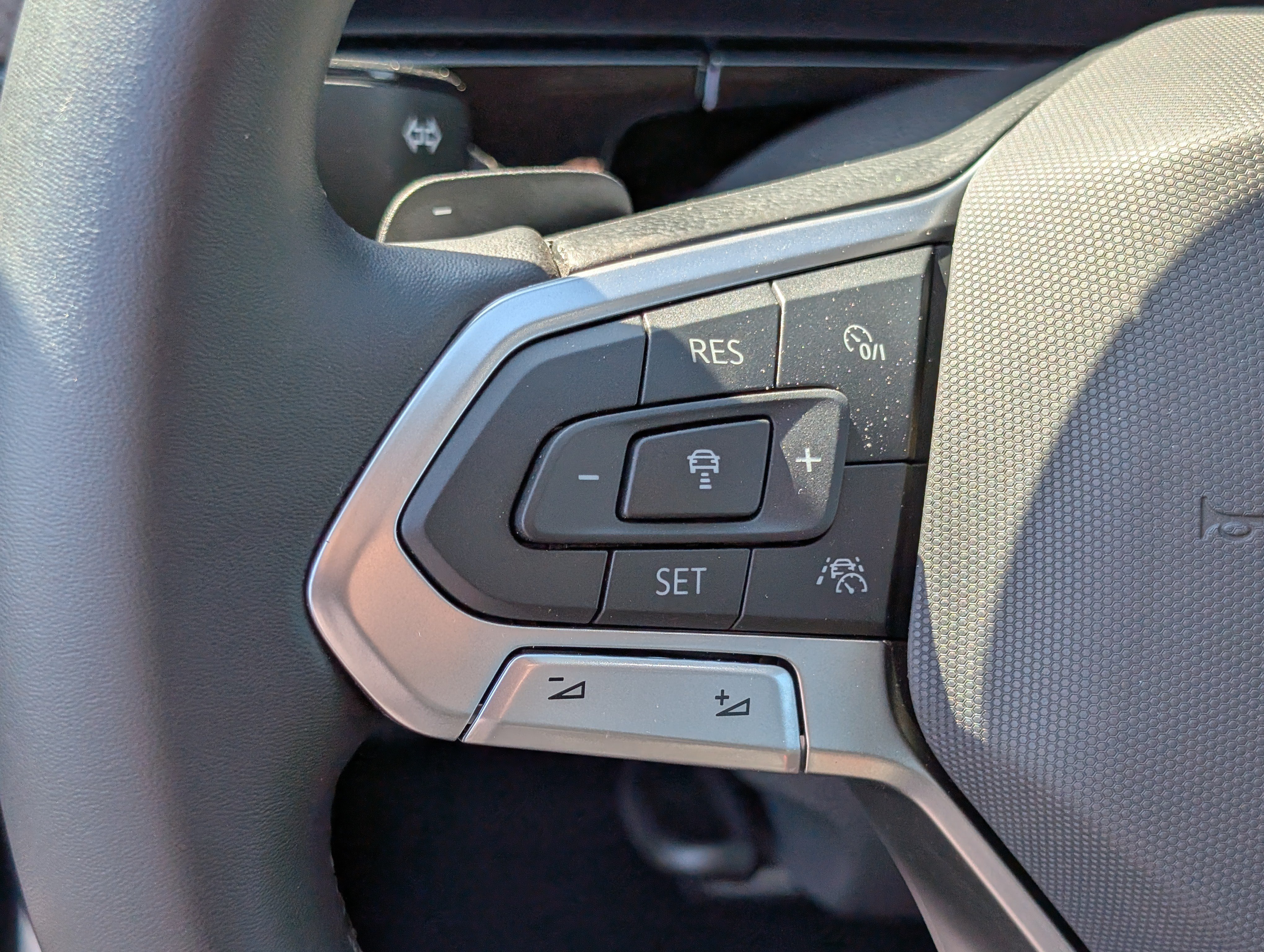 New 2026 Volkswagen Atlas Peak Edition AWD/4WD image 23