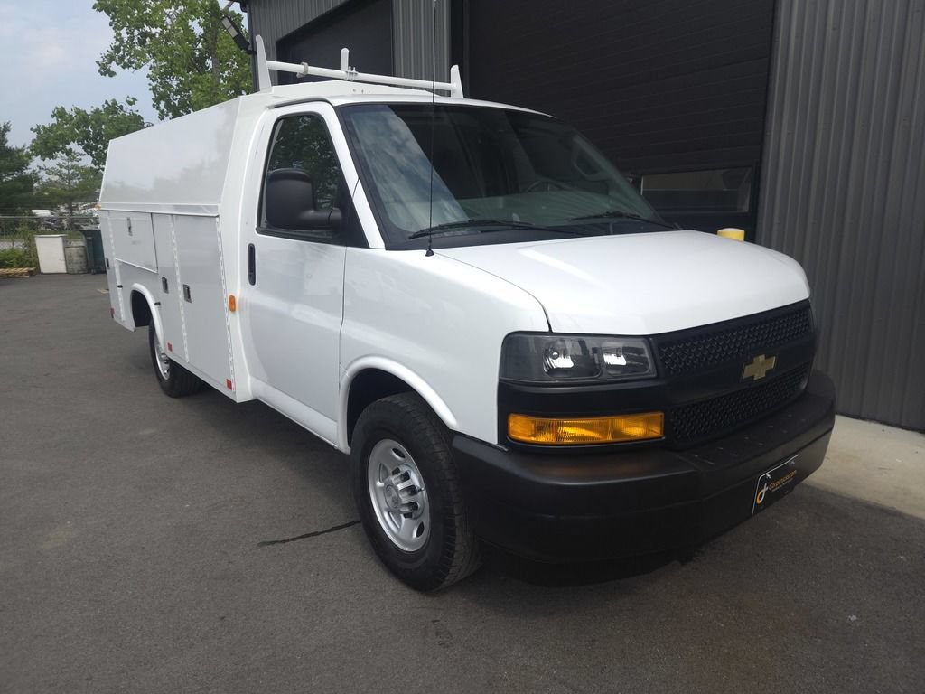 Used 2019 Chevrolet Express 3500 RWD image 6