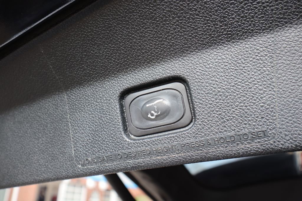 Used 2019 Ford Explorer XLT w/ Equipment Group 202A AWD/4WD image 35