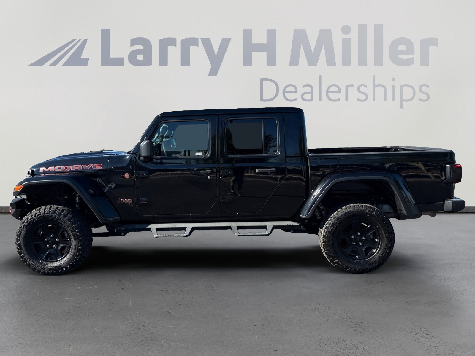 Certified 2020 Jeep Gladiator Mojave image 2