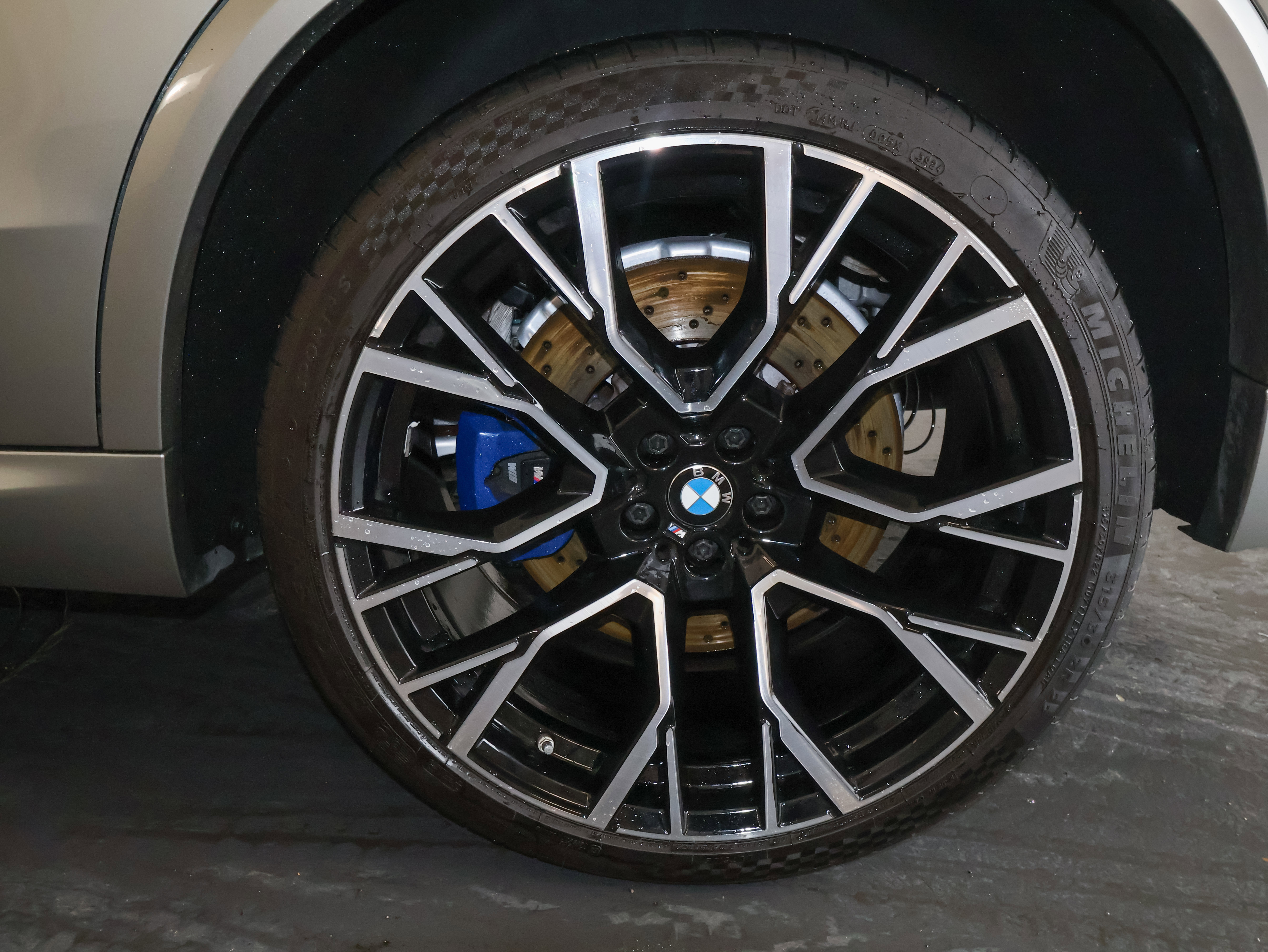 Used 2022 BMW X5 M w/ Competition Package 2 AWD/4WD image 45