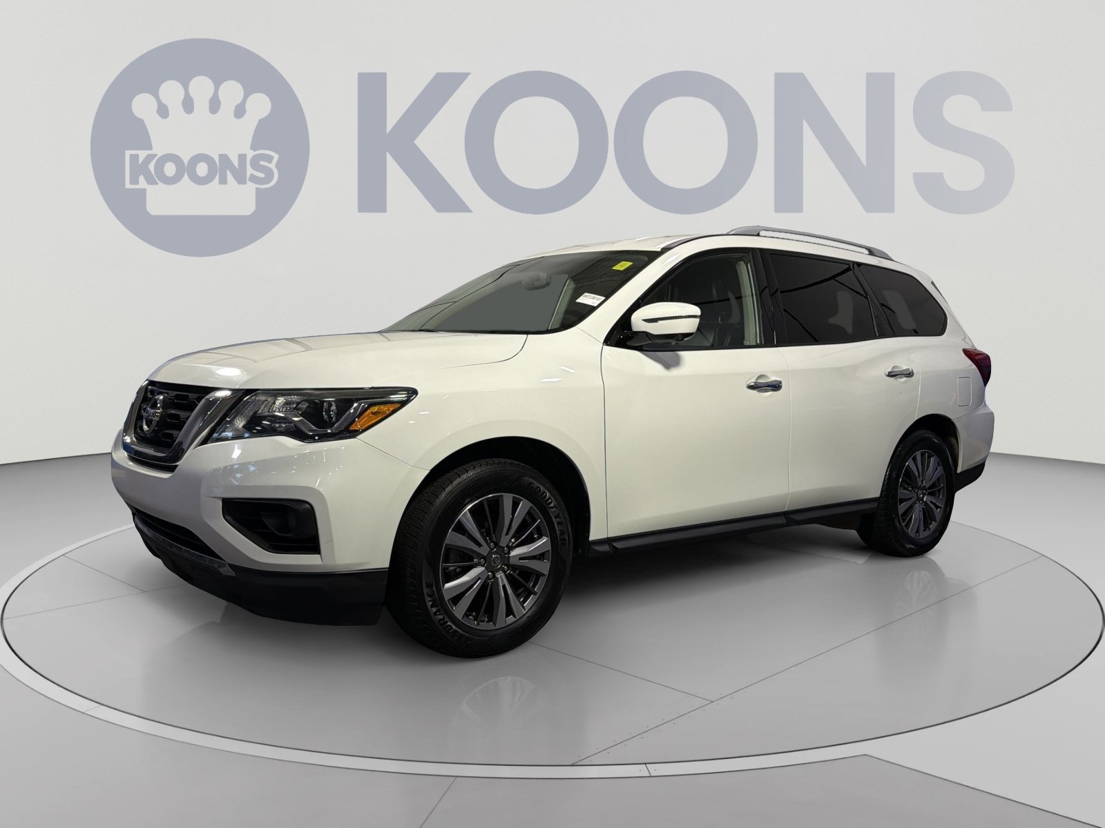 Used 2020 Nissan Pathfinder SL FWD image 1