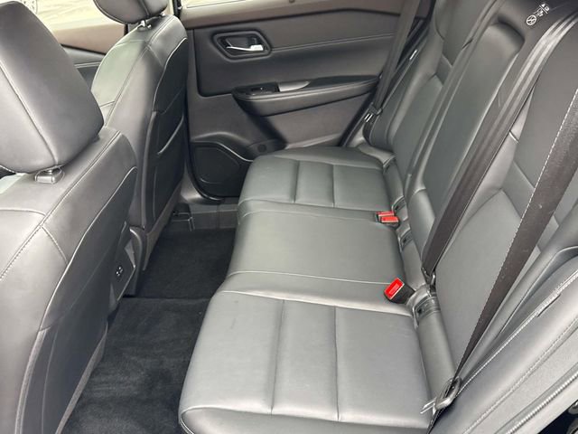 Used 2023 Nissan Rogue SV w/ SV Premium Package image 17