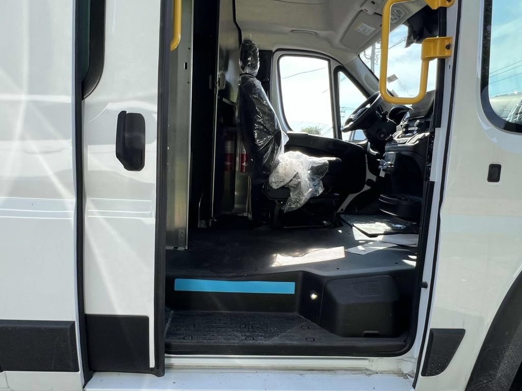 Used 2024 RAM ProMaster 3500 w/ Delivery Van Package FWD image 16
