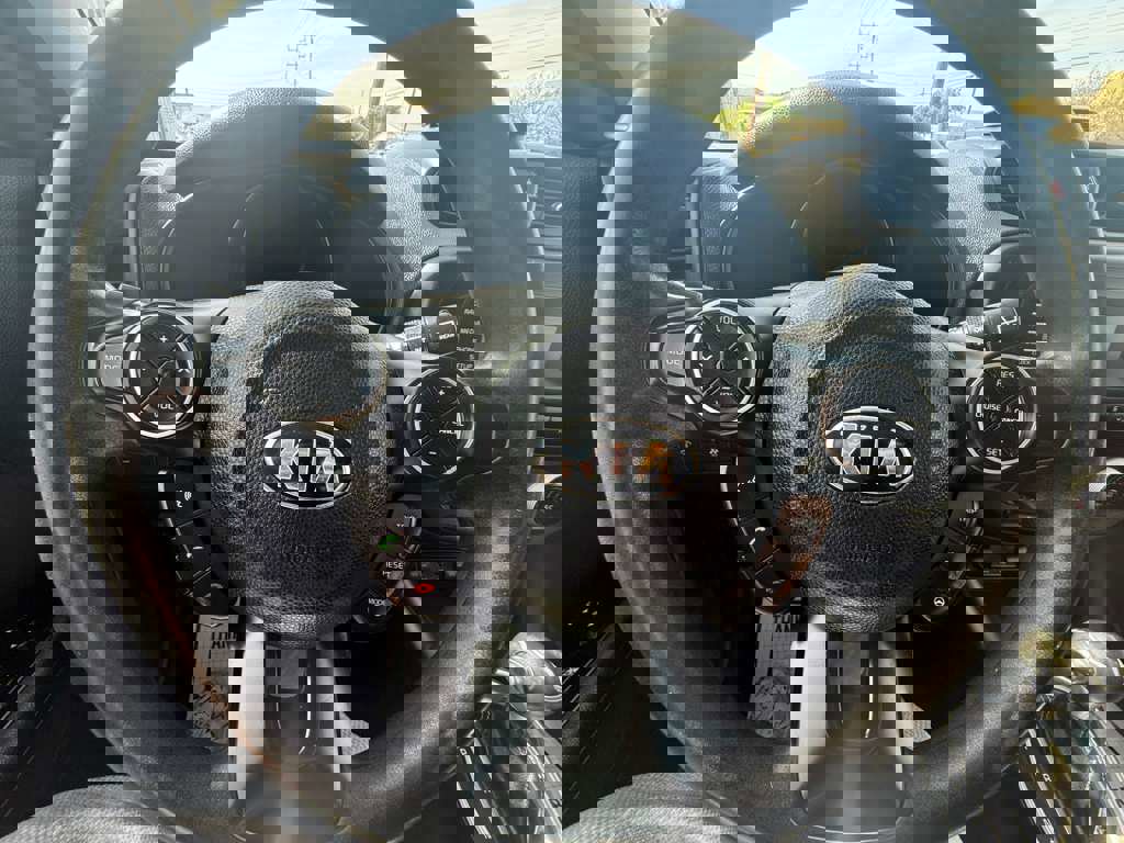 Used 2014 Kia Soul + image 14