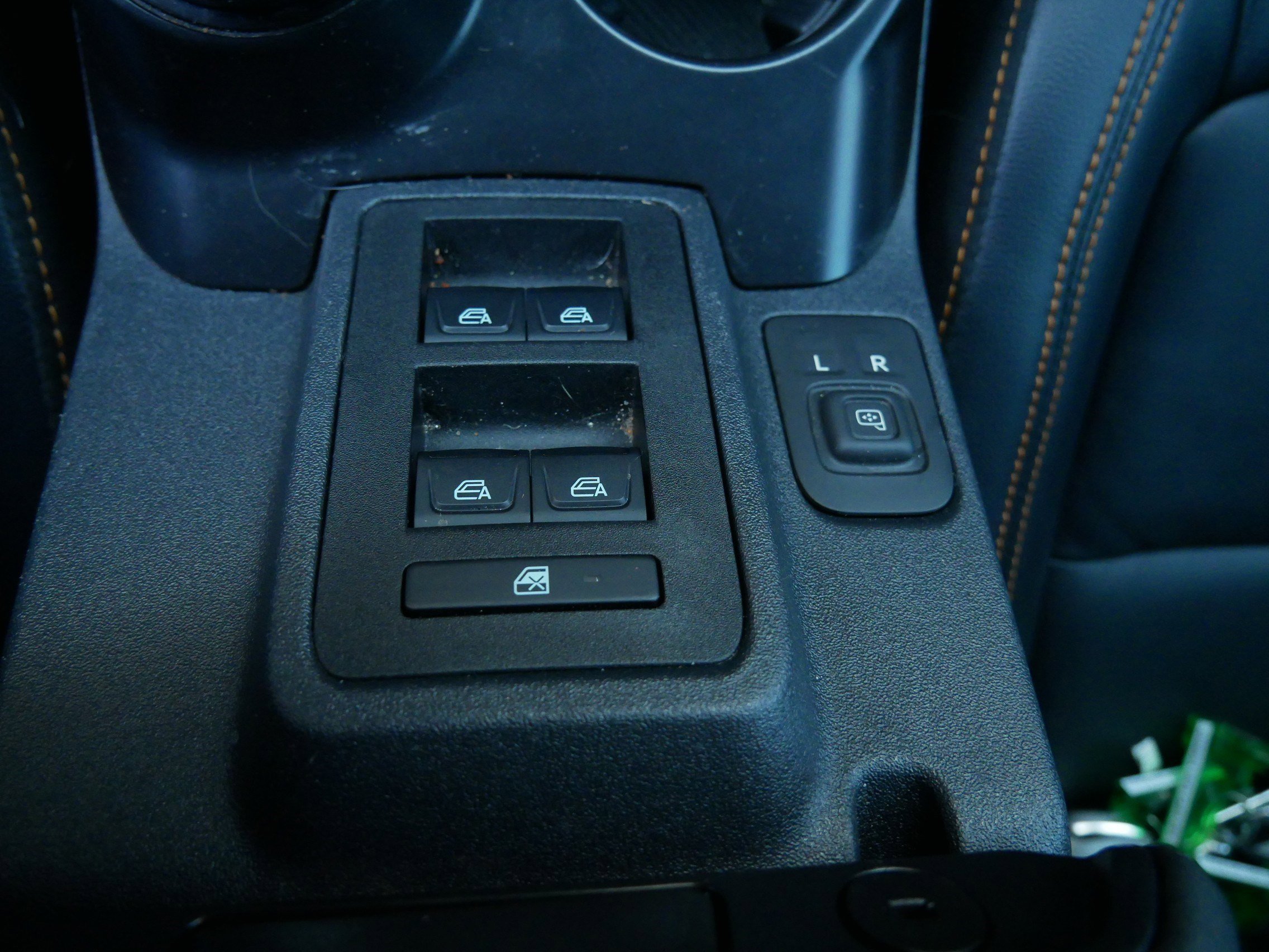 Used 2024 Ford Bronco Badlands image 30