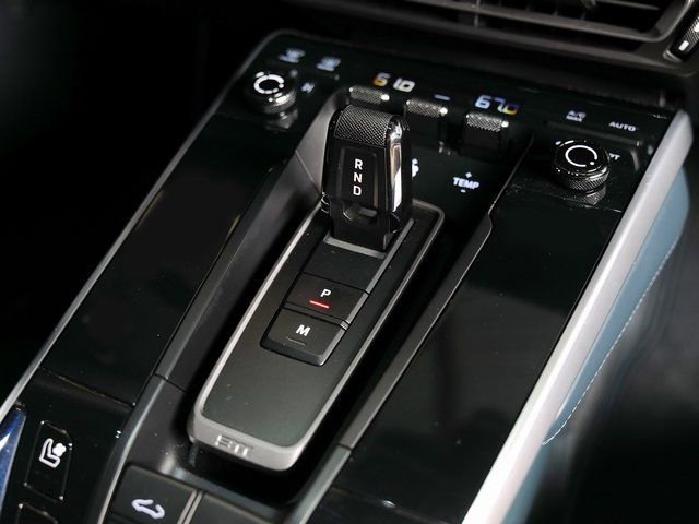 Certified 2022 Porsche 911 Turbo S AWD/4WD image 18