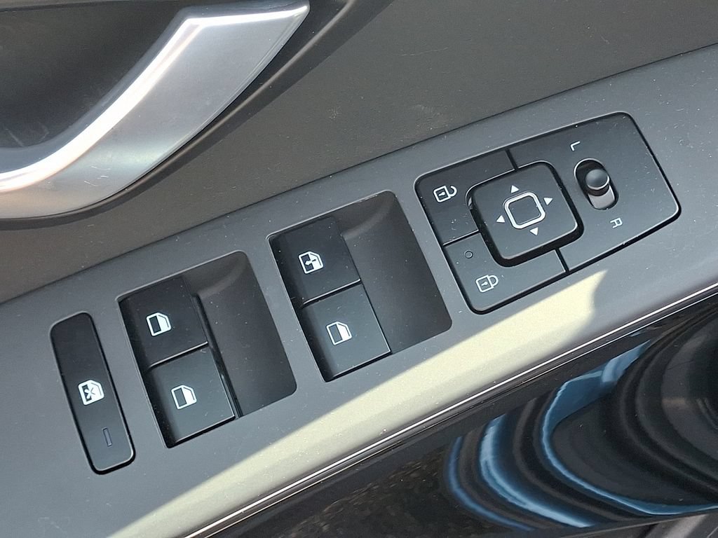 Used 2025 Kia Niro EX w/ EX Cold Weather Package FWD image 26