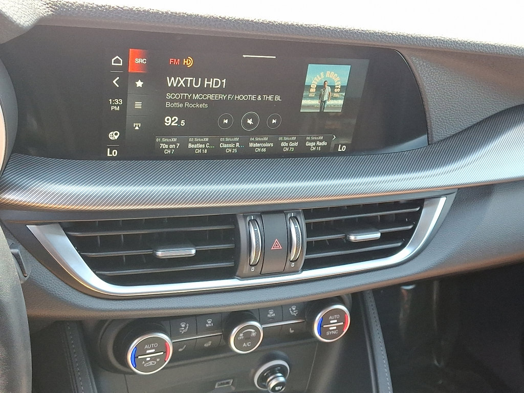 Used 2024 Alfa Romeo Stelvio Ti image 29