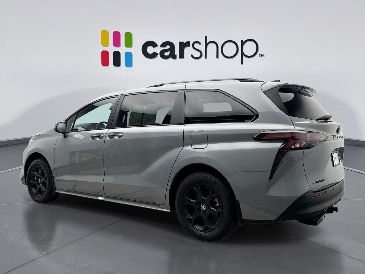 Used 2025 Toyota Sienna XLE Woodland Edition AWD/4WD image 3