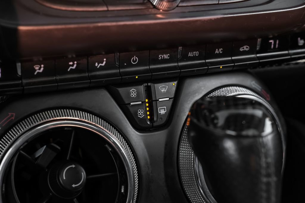 Used 2016 Chevrolet Camaro SS image 27