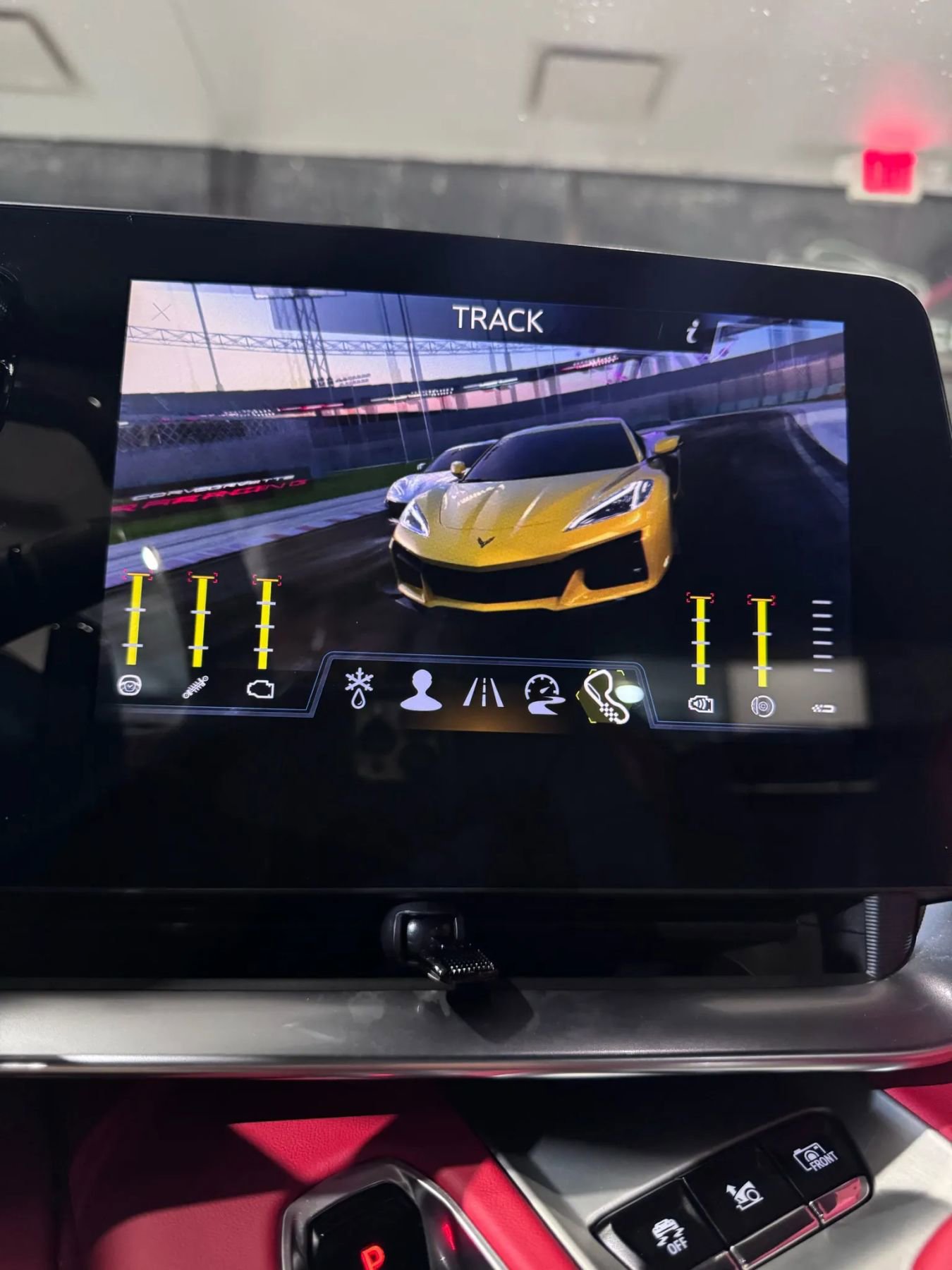 Used 2025 Chevrolet Corvette Z06 image 33