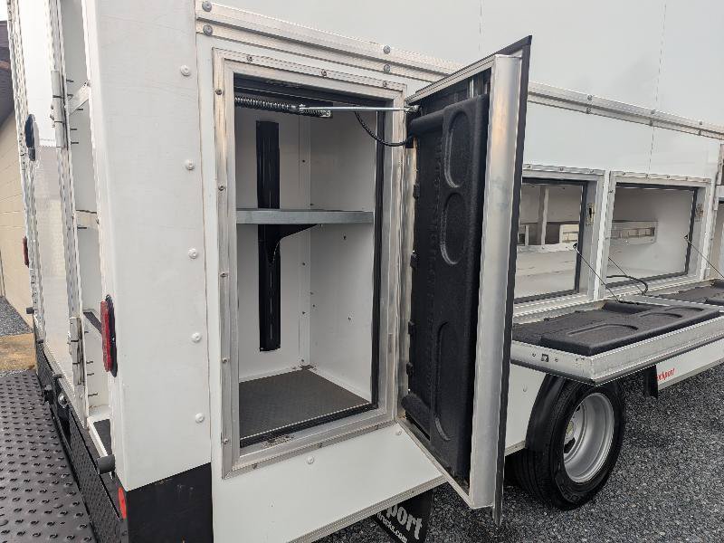 Used 2023 Chevrolet Express 4500 w/ Power Convenience Package RWD image 17