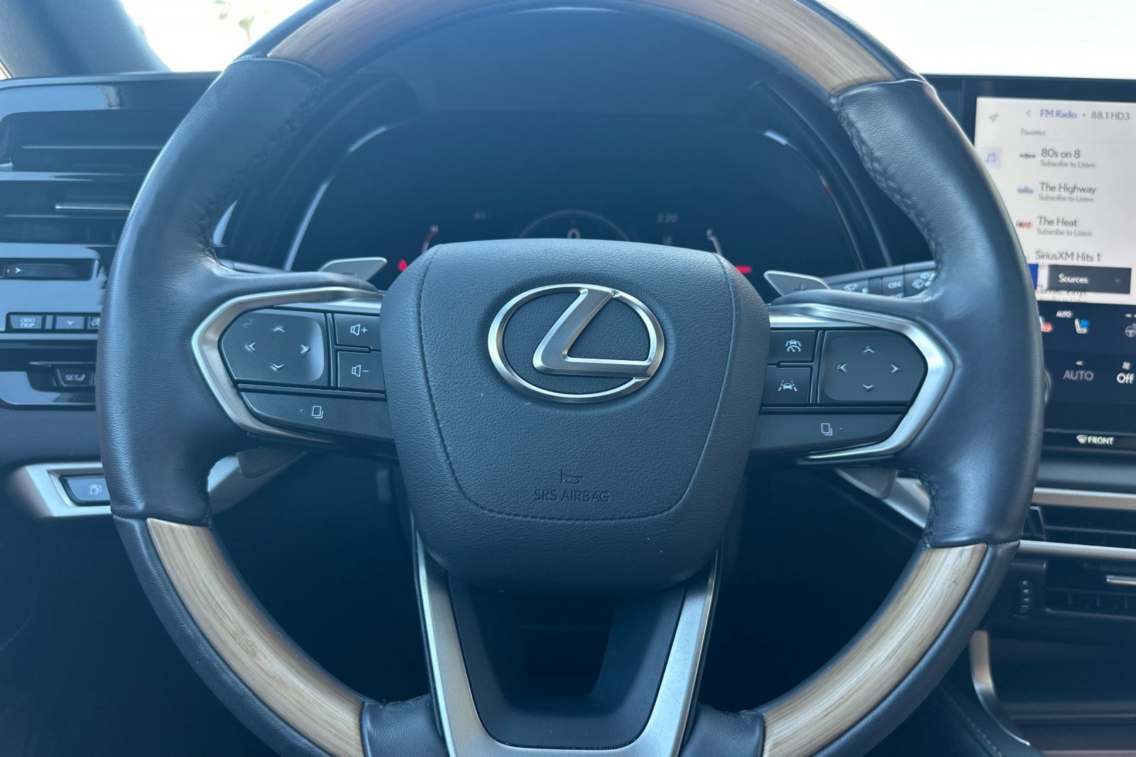 Used 2024 Lexus RX 350 Premium Plus w/ Convenience Package image 22