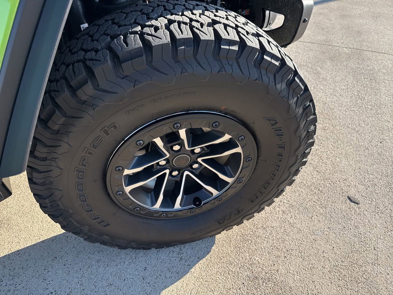 Used 2025 Jeep Wrangler Unlimited Rubicon image 16