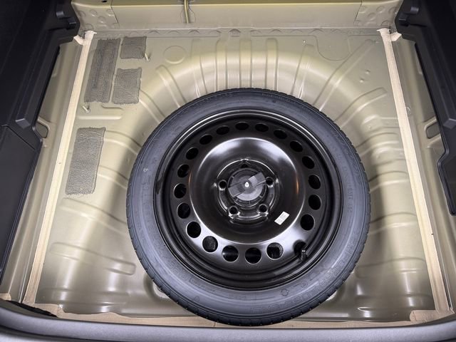 Used 2025 Chevrolet Trax ACTIV w/ Sunroof Package image 35